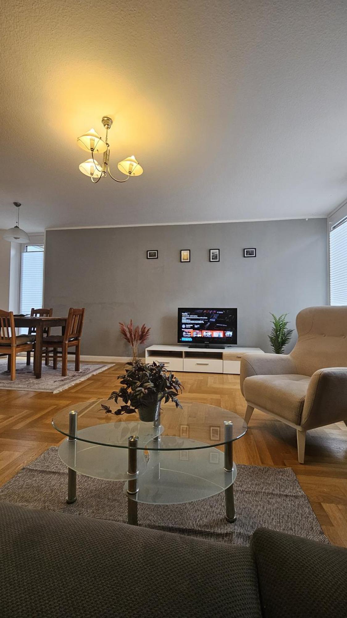 80 M2 Moderne Und Zentrale Wohnung In Hannover Mit Eigenem Parkplatz Bagian luar foto