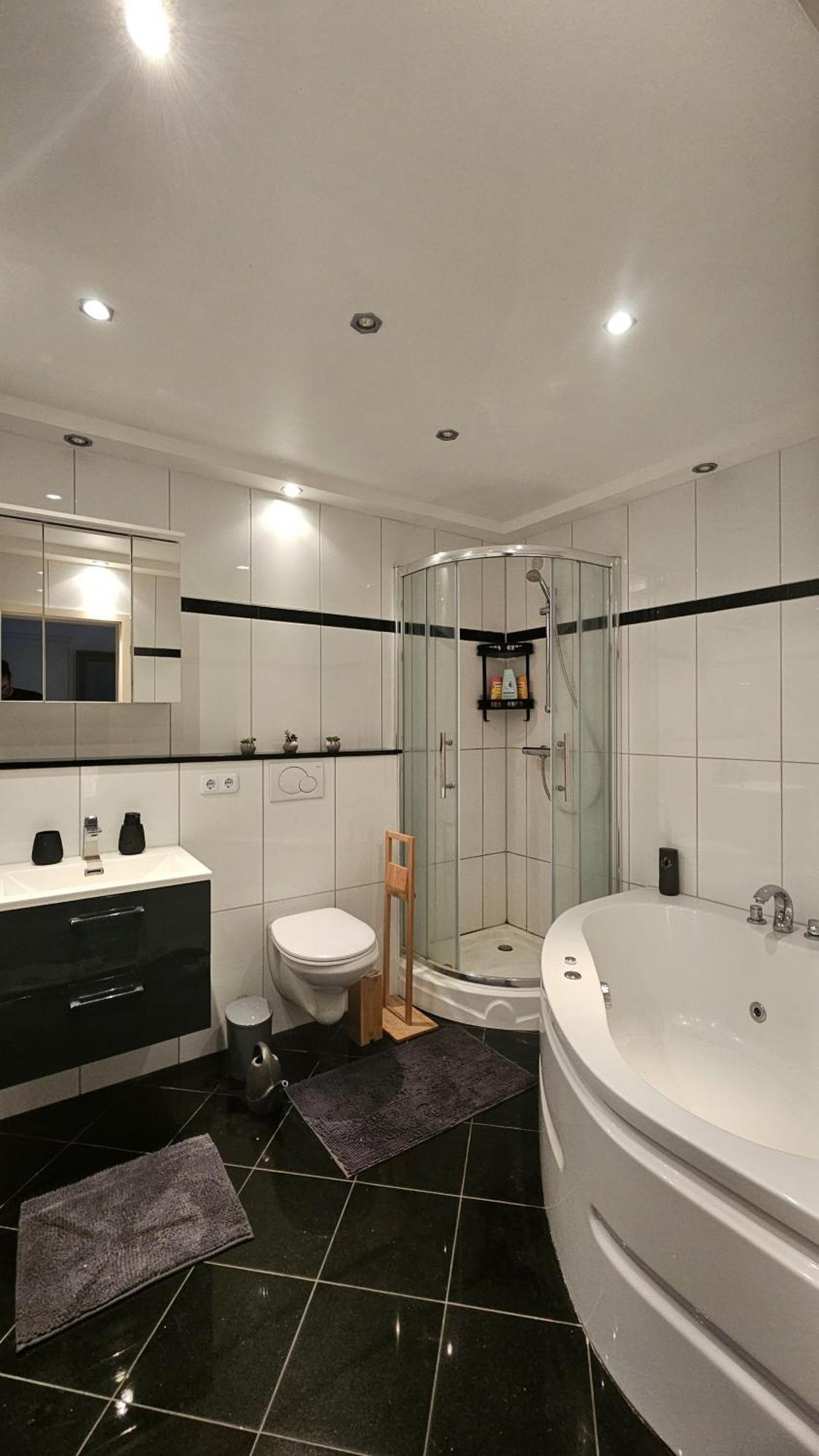 80 M2 Moderne Und Zentrale Wohnung In Hannover Mit Eigenem Parkplatz Bagian luar foto