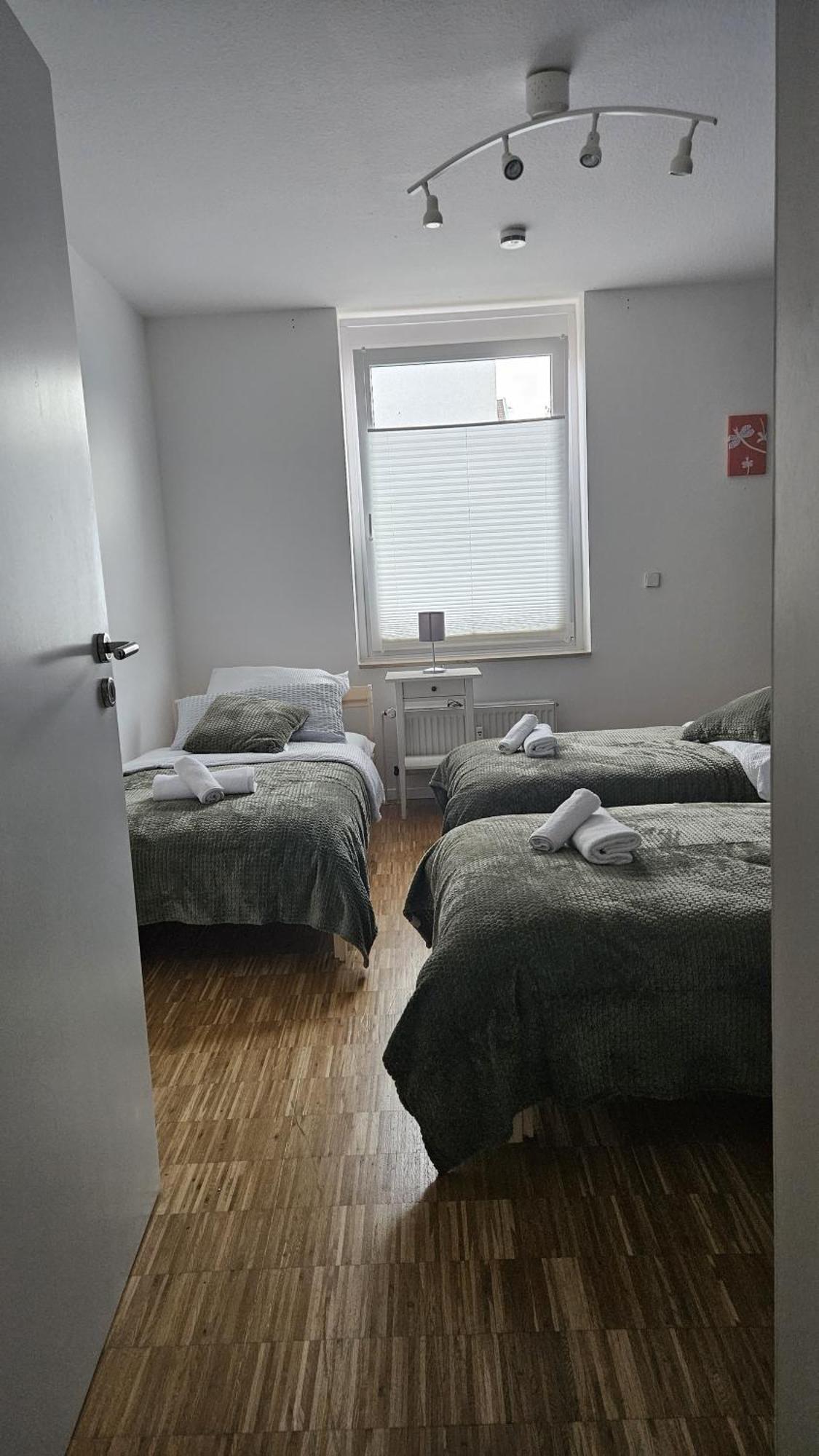 80 M2 Moderne Und Zentrale Wohnung In Hannover Mit Eigenem Parkplatz Bagian luar foto