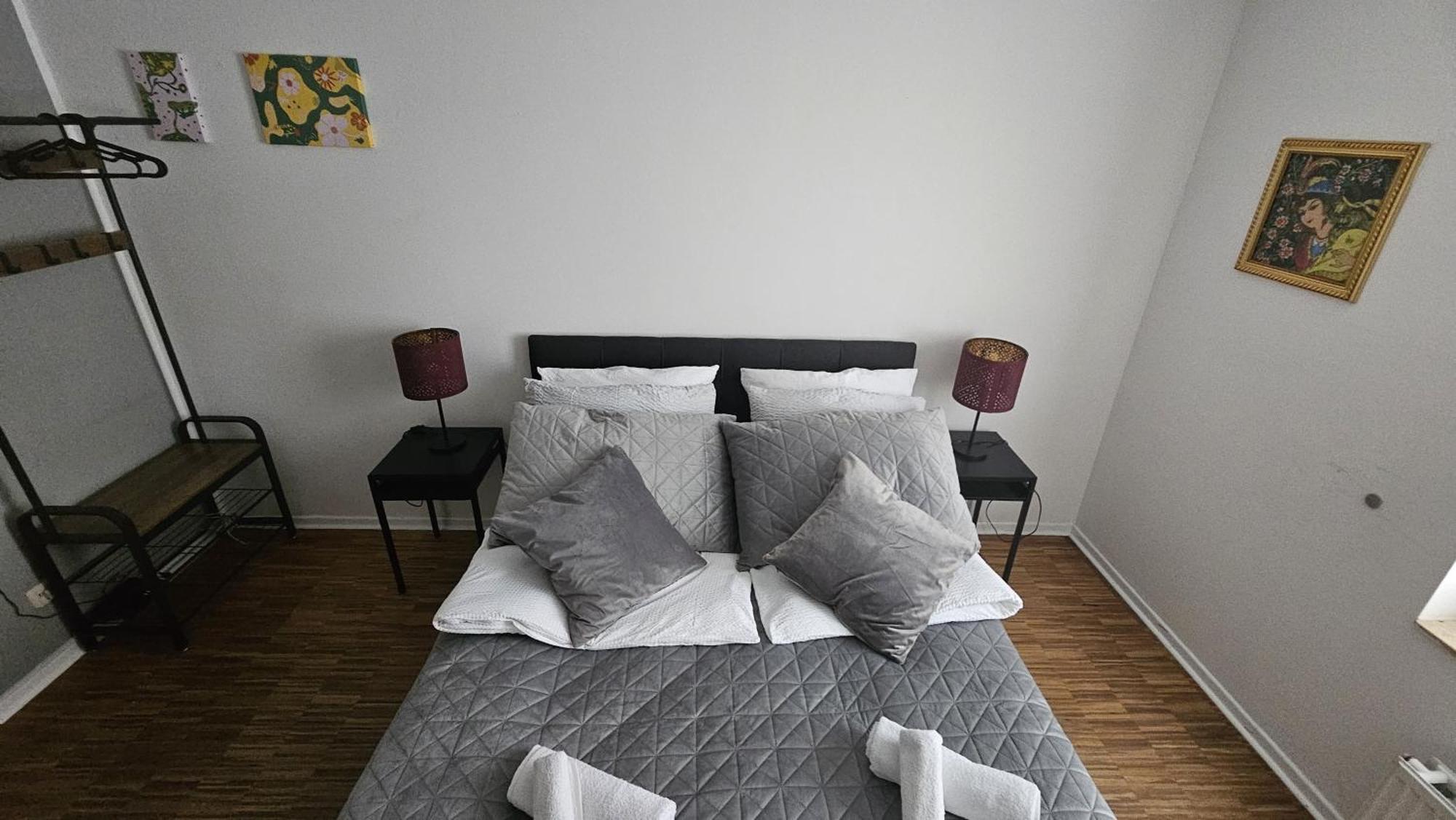 80 M2 Moderne Und Zentrale Wohnung In Hannover Mit Eigenem Parkplatz Bagian luar foto